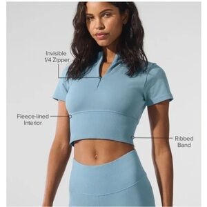 NWOT Alo Yoga Seamless Winter Warm Short Sleeve - Celestial Blue - XS